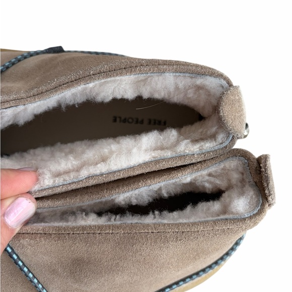 Free People Snowdrop Micro Genuine‎ Shearling Boot size 9 - Picture 6 of 7